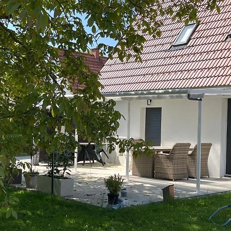 Haus Mit Garten Familie Pabst Maria Lankowitz Buitenkant foto