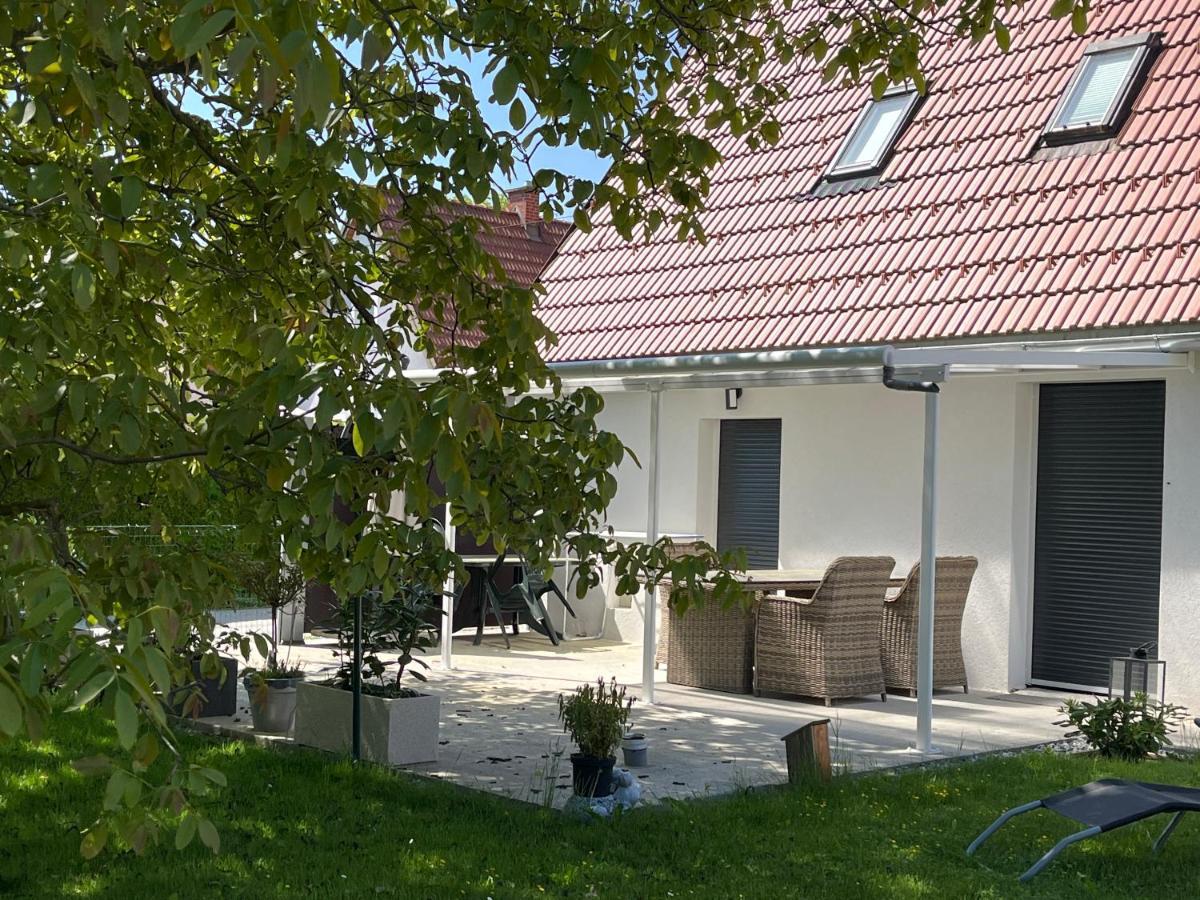 Haus Mit Garten Familie Pabst Maria Lankowitz Buitenkant foto