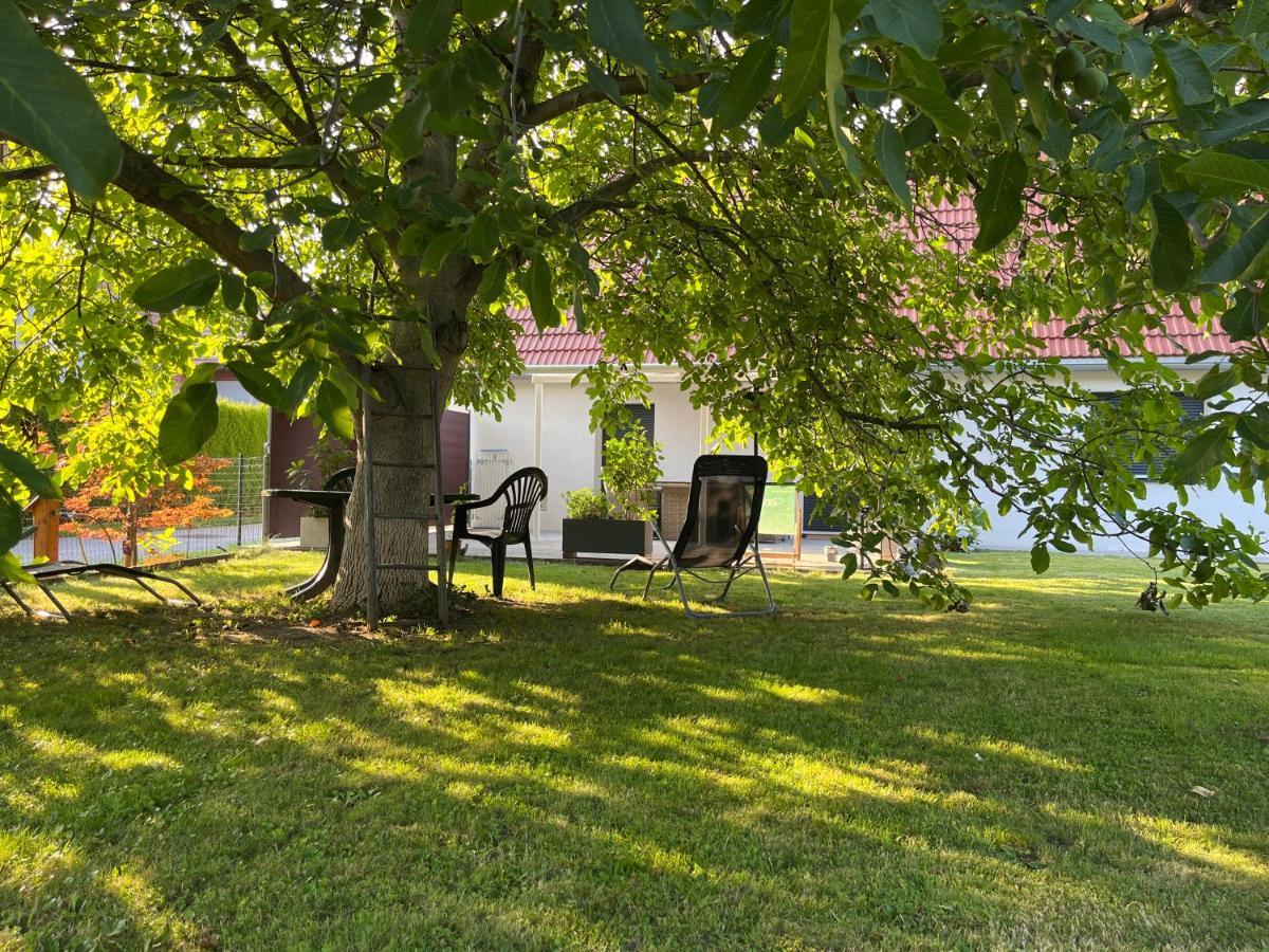 Haus Mit Garten Familie Pabst Maria Lankowitz Buitenkant foto